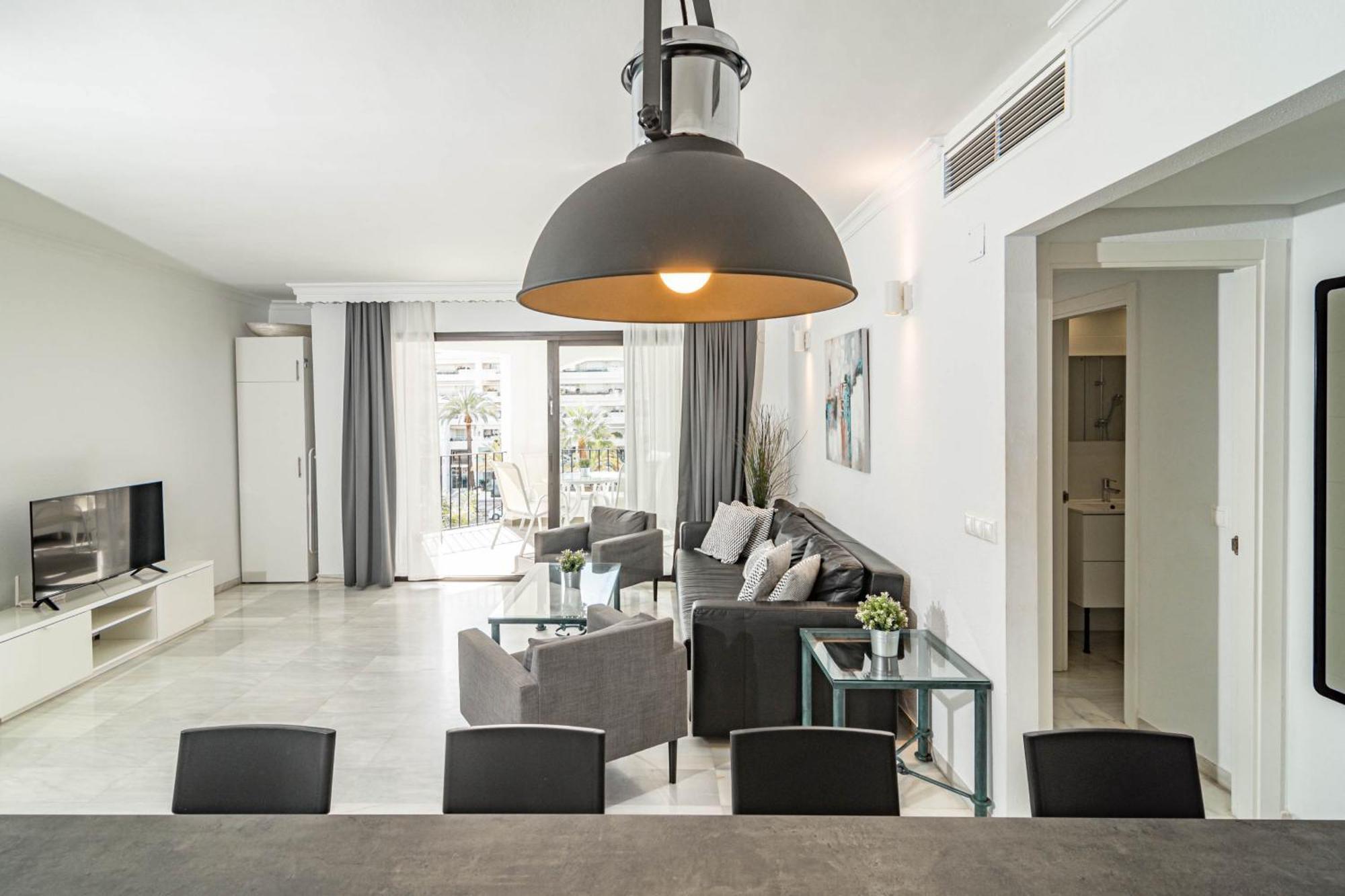 Harbor Getaway In The Heart Of Puerto Banus With Walking Dictance To Everything Marbella Eksteriør billede