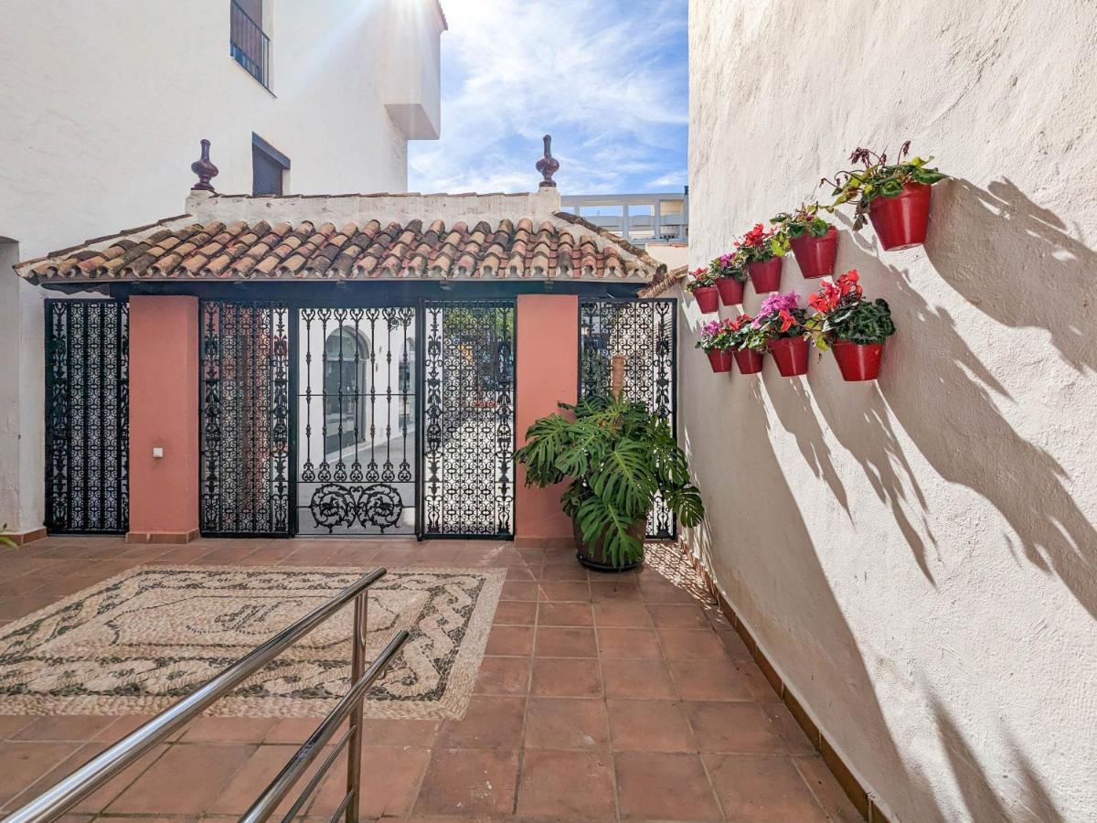 Harbor Getaway In The Heart Of Puerto Banus With Walking Dictance To Everything Marbella Eksteriør billede